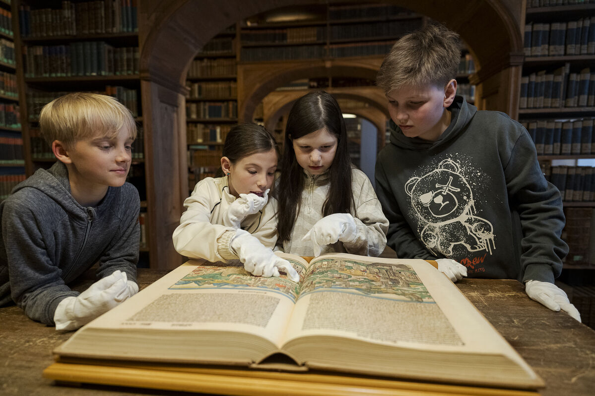 »Bücherwürmer im Bibliothekssaal«, Sommerferien 2026, Görlitzer Sammlungen, Foto Paweł Sosnowski